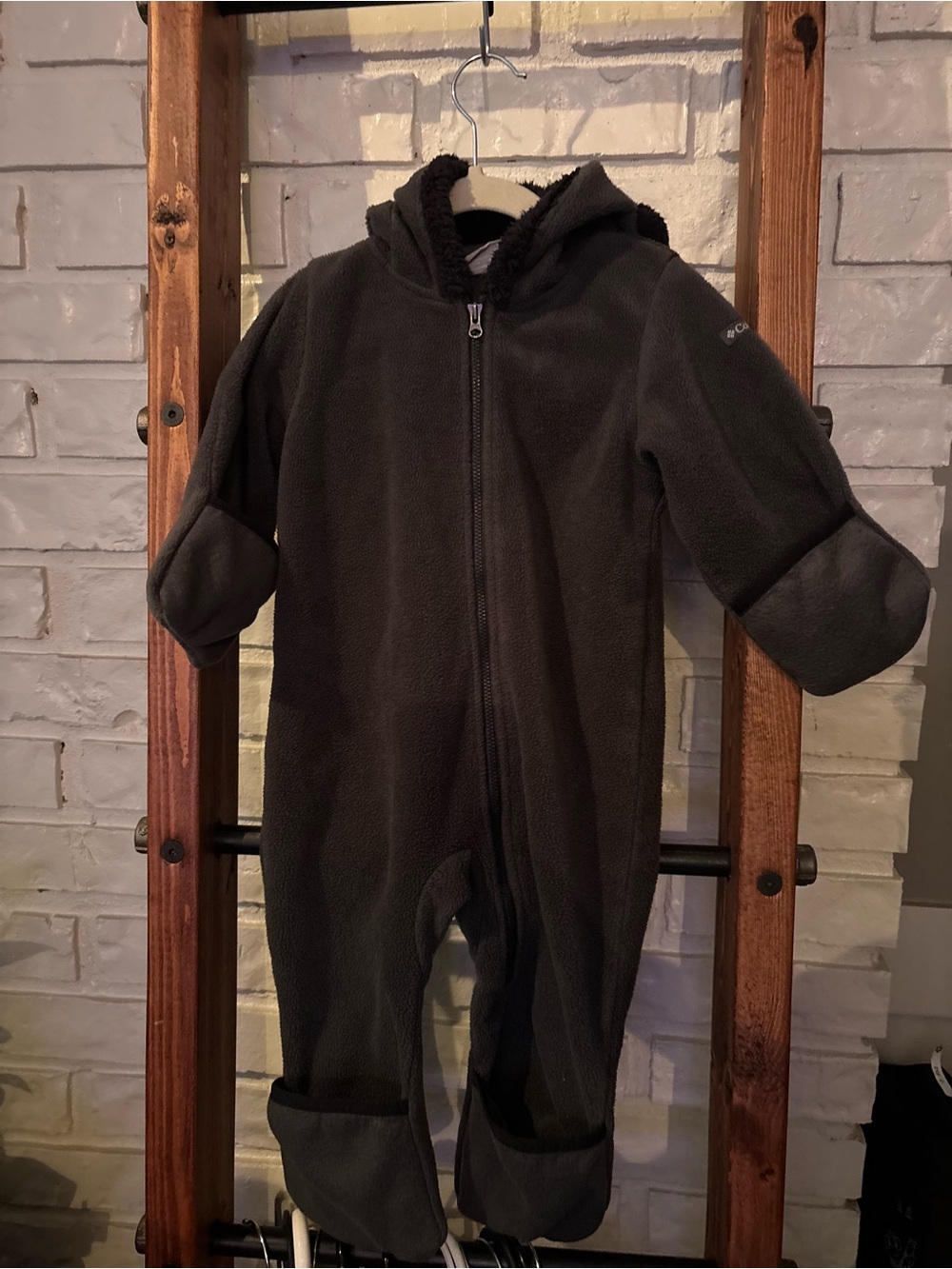 🌻 3/ $25🌻 Columbia Charcoal Hooded Fleece One-Piece